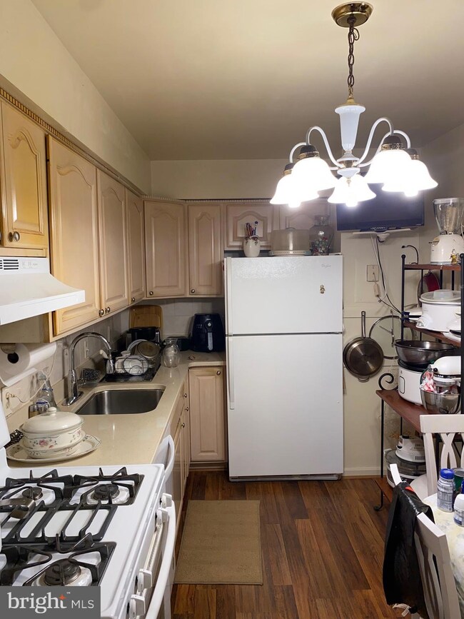2311 Olson St unit 202A, Temple Hills, MD 20748 - photo 5