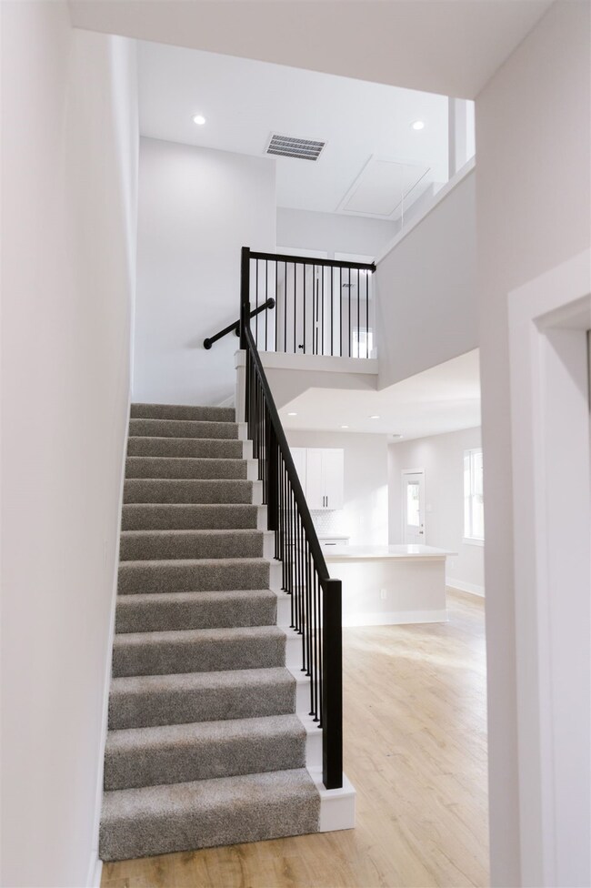 7938 Dyer St, Houston, TX 77088 - photo 4