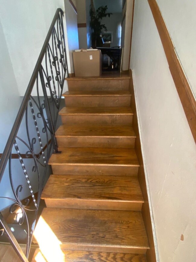 416 W 53rd Ave, Merrillville, IN 46410 - photo 2