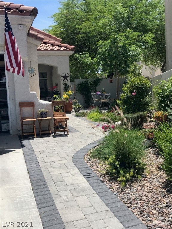 FRONT COURTYARD