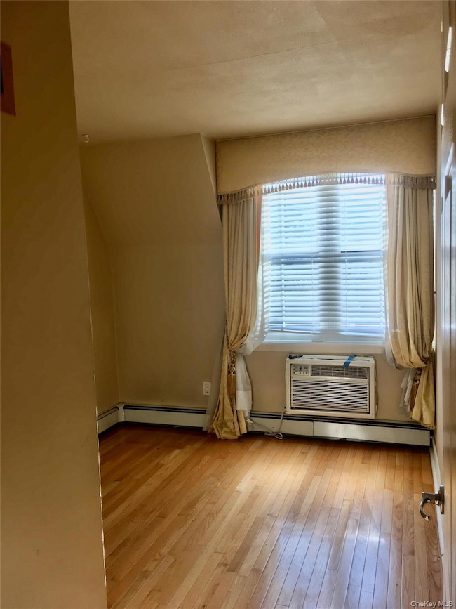 14-04 Michael Place unit 113 U, Bayside, NY 11360 - photo 5