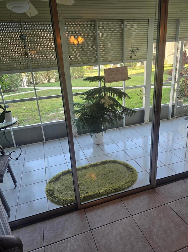 3186 Via Poinciana unit 110, Lake Worth, FL 33467 - photo 2