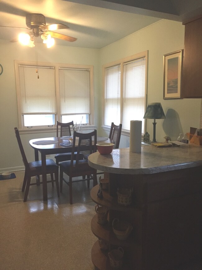 758 Newcastle Ave, Westchester, IL 60154 - photo 2