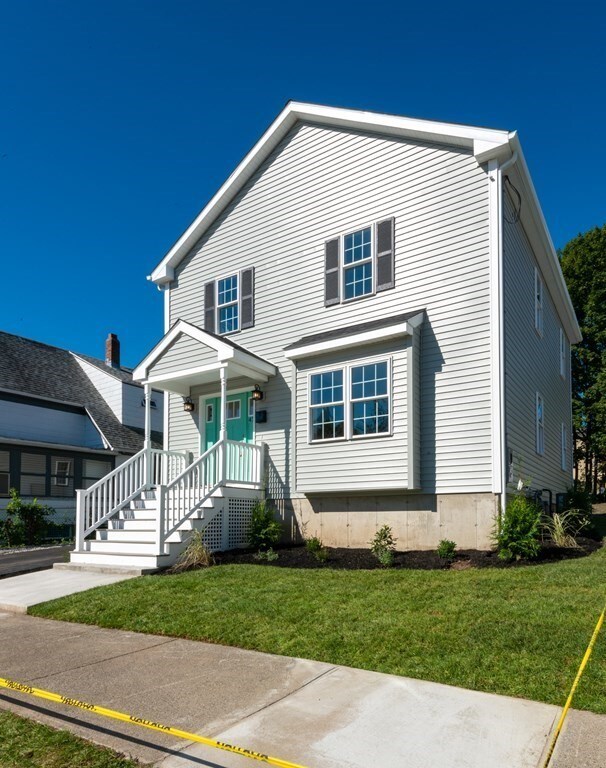 47 Laurel St, Lynn, MA 01905 - photo 3