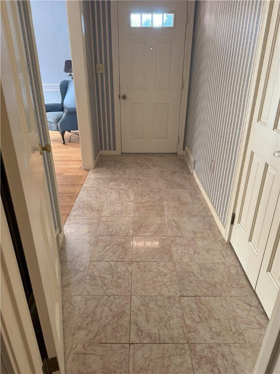 858 Spring St, Latrobe, PA 15650 - photo 3