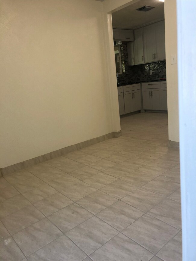 Dining Room - Kitchen