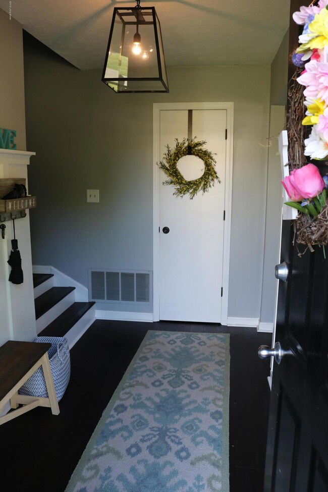 7806 Apple Valley Dr, Louisville, KY 40228 - photo 6