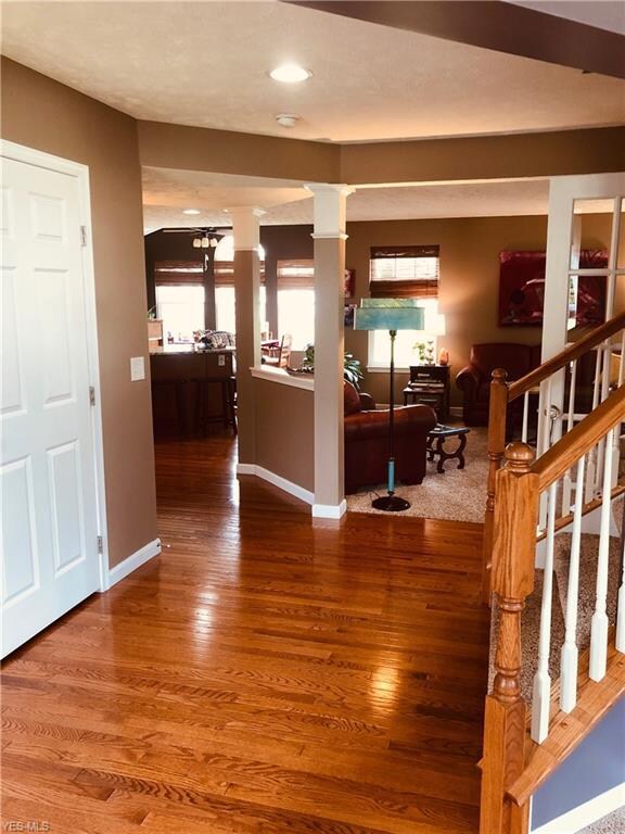 Hardwood Floors Welcome you in the Foyer..!1/2 Bat