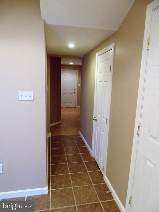 321 Scarboro Dr, Bunker Hill, WV 25413 - photo 2