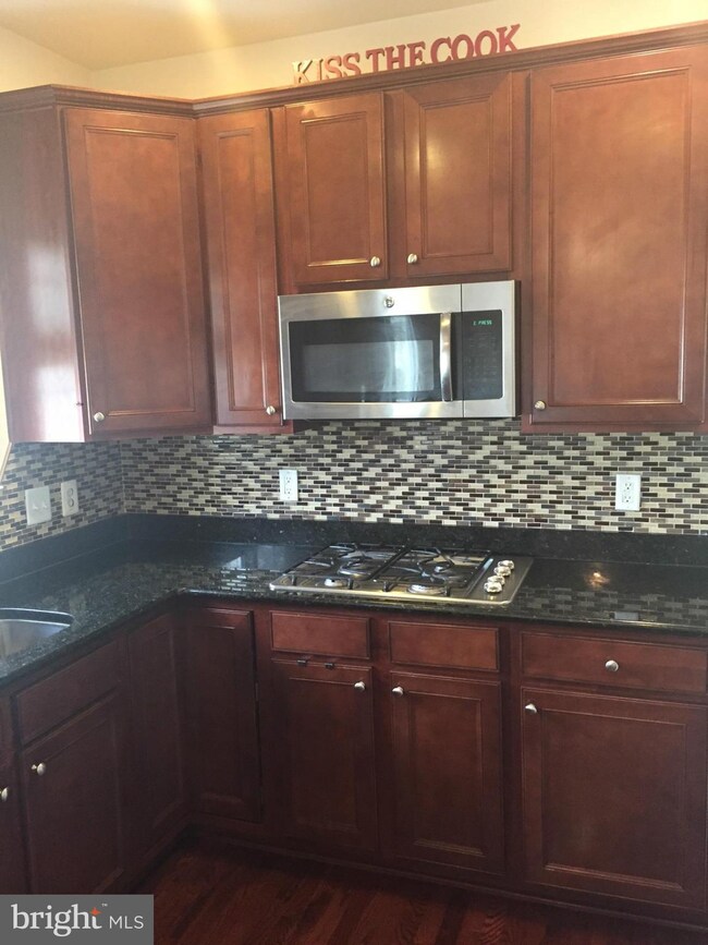 111 Thomasson Ct, Capitol Heights, MD 20743 - photo 5