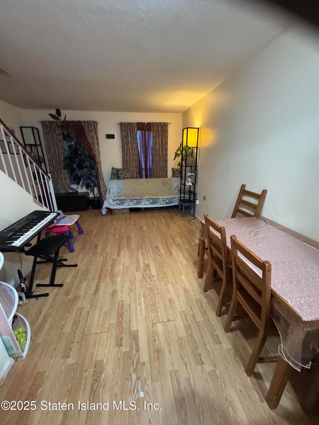 49 Jamie Ln, Staten Island, NY 10312 - photo 6