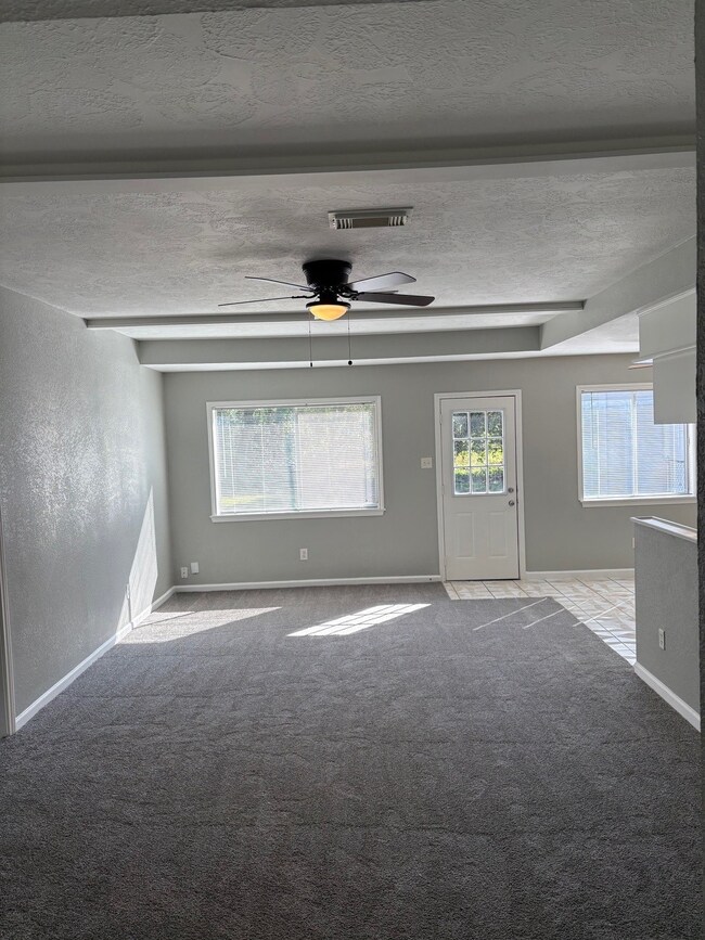 744 Dezso Dr, Alvin, TX 77511 - photo 5