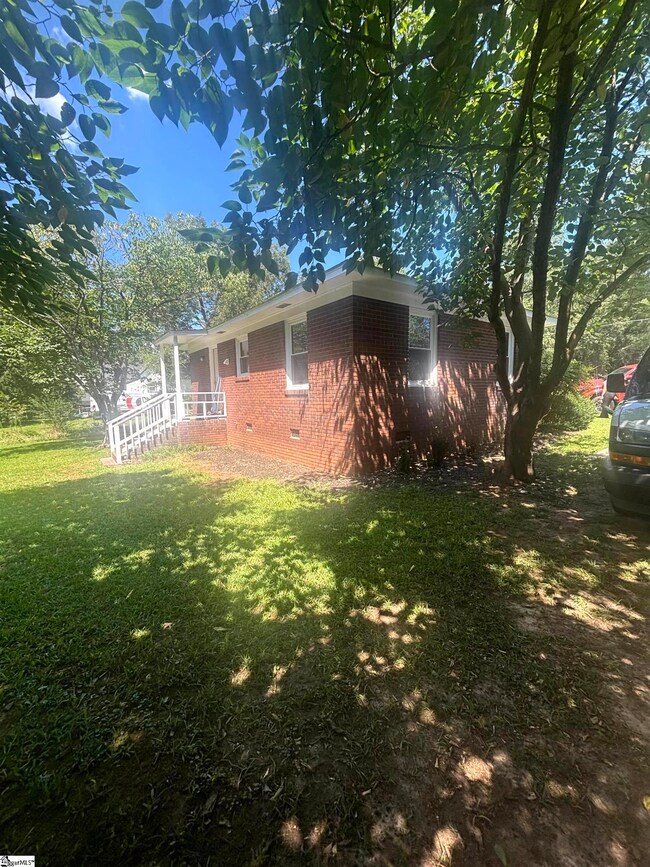 910 E Whitner St, Anderson, SC 29624 - photo 5