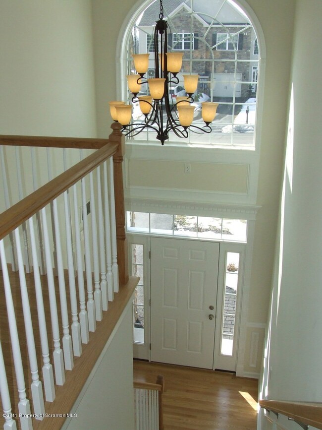 220 Twins Ln, Mountain Top, PA 18707 - photo 2