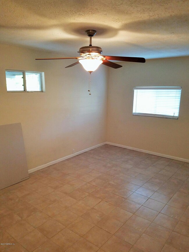 6556 Todd Rd, Jacksonville, FL 32216 - photo 6