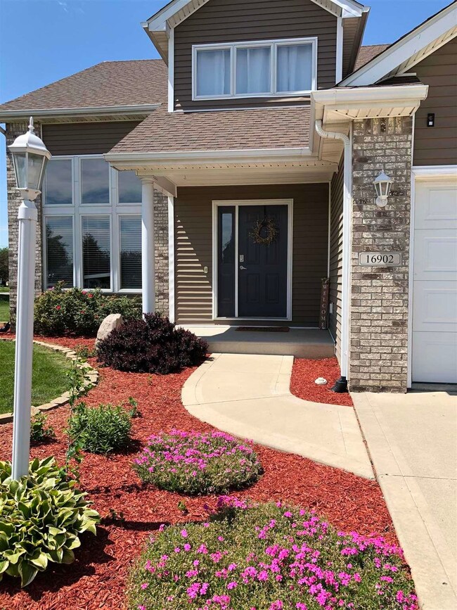 16902 Hamptons Pkwy, New Haven, IN 46774 - photo 2