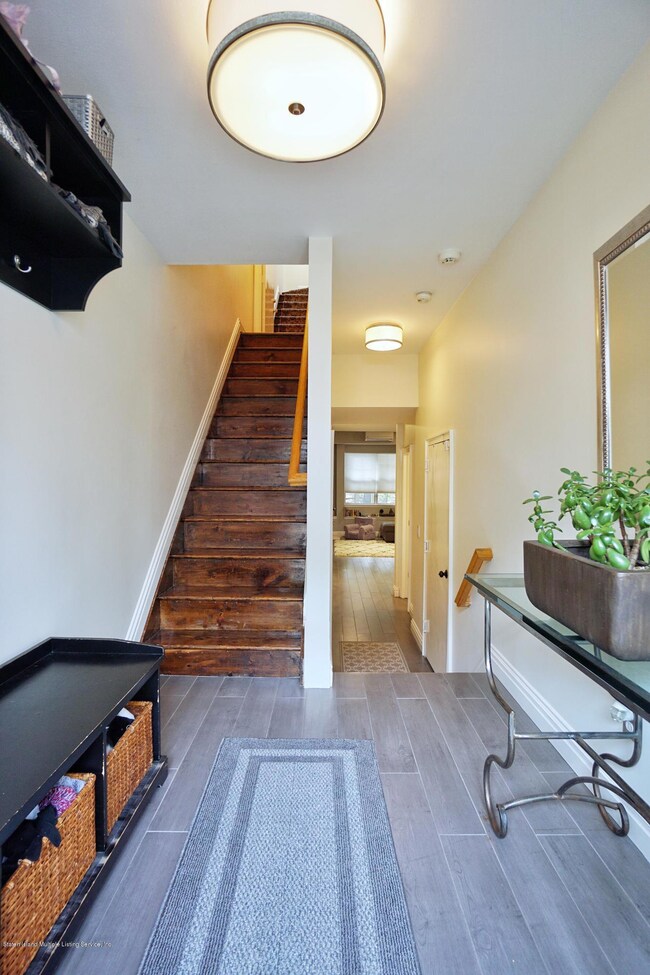 (2) ENTRY FOYER