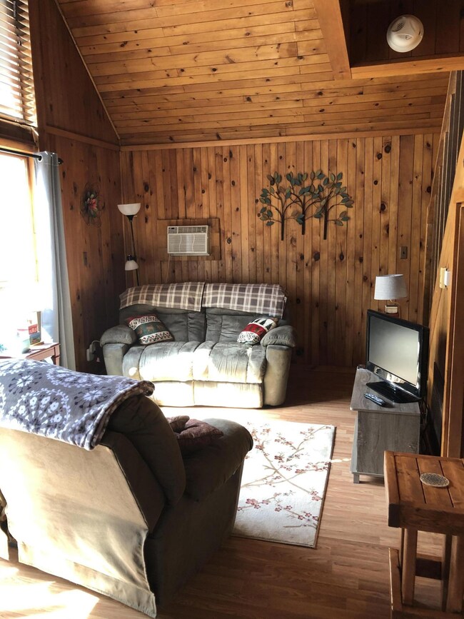 36 Reid Rd, Lake Ariel, PA 18436 - photo 2