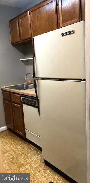 3790 Lyndhurst Dr unit 202, Fairfax, VA 22031 - photo 3