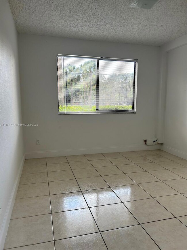 9088 W Atlantic Blvd unit 518, Coral Springs, FL 33071 - photo 4