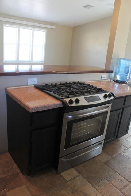 Brand new gas stove and oven