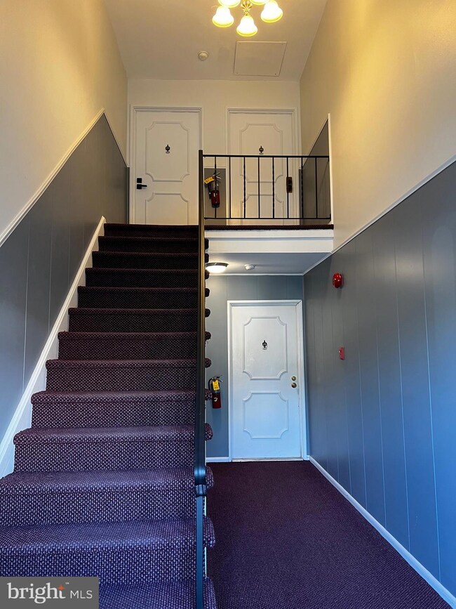 203 C Hampton Crossing, Southampton, PA 18966 - photo 4