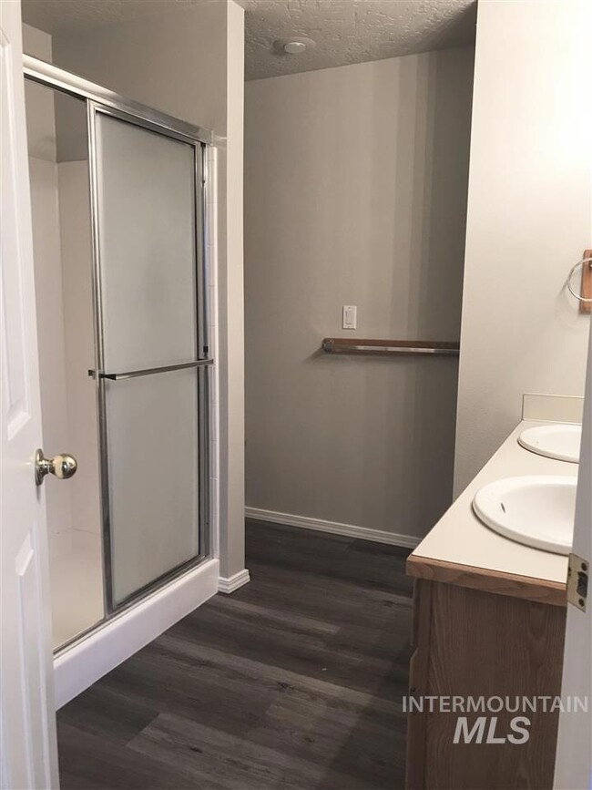 1306 W Hawaii Ave, Nampa, ID 83686 - photo 7