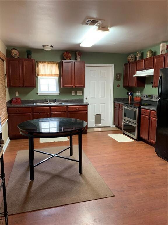 Kitchen and dining area