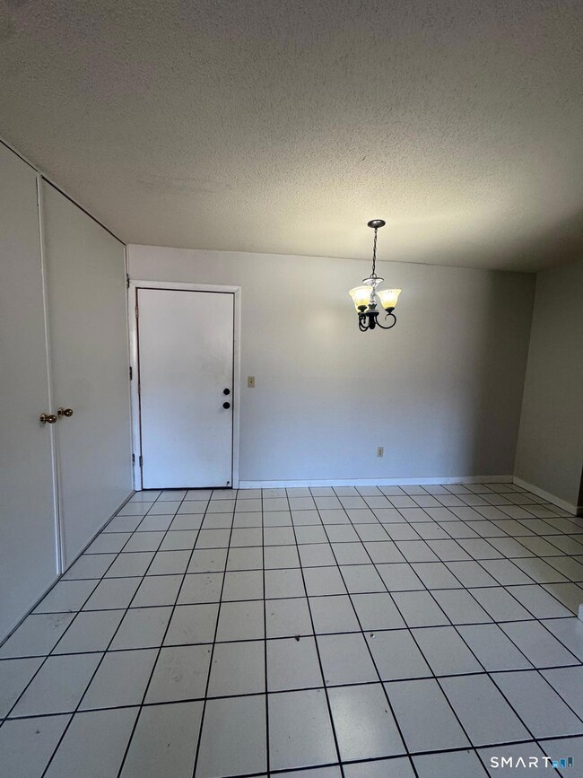 45 Stevens St unit 5, Bridgeport, CT 06606 - photo 5