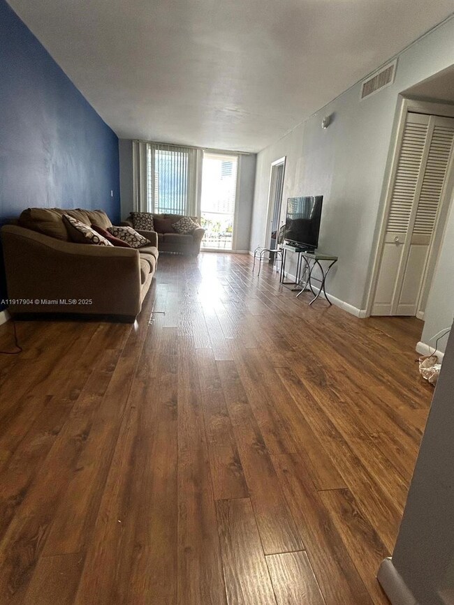 121 Golden Condos unit 604, Hallandale Beach, FL 33009 - photo 6