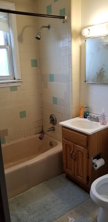 111 Cottage St unit 2, Everett, MA 02149 - photo 5