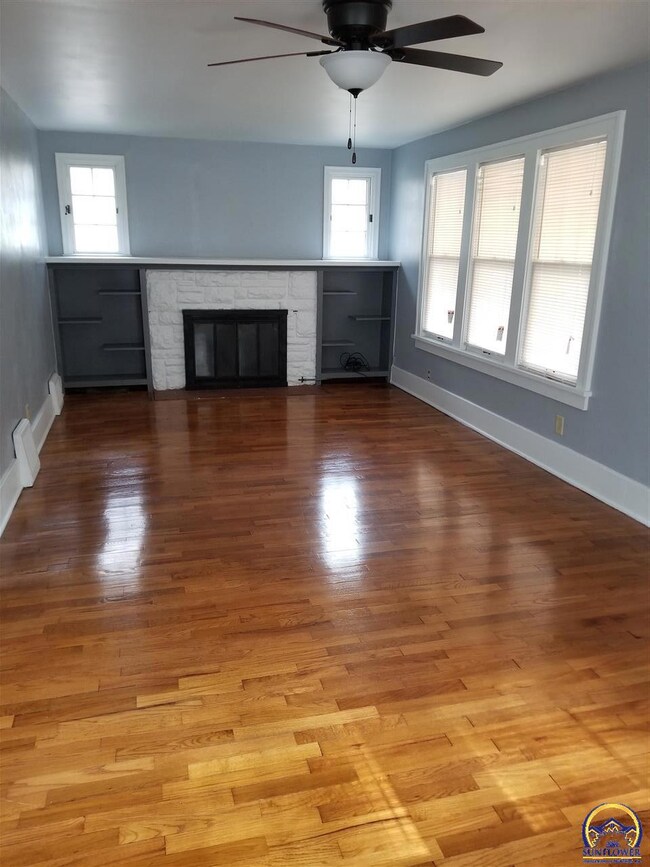1237 SW High Ave, Topeka, KS 66604 - photo 2