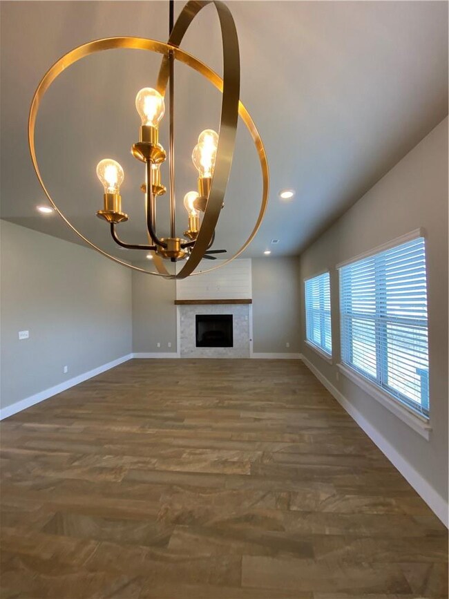 860 Infantry Ln, Prairie Grove, AR 72753 - photo 3