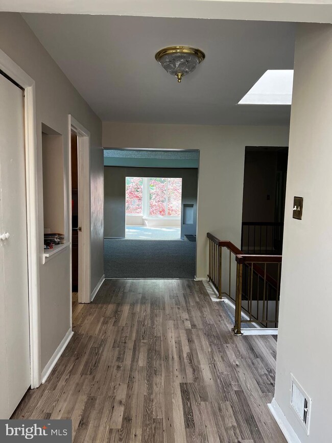 50 Stonegate Dr, Silver Spring, MD 20905 - photo 2