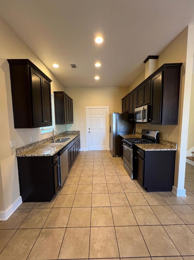 1309 Olander St unit B, Austin, TX 78702 - photo 6