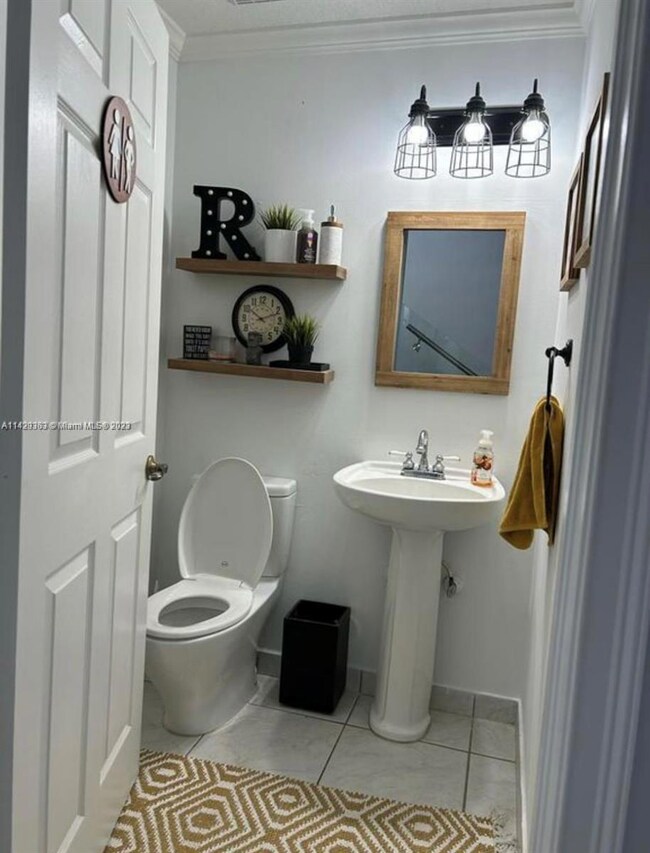 unlisted-address, Doral, FL 33178 - photo 4