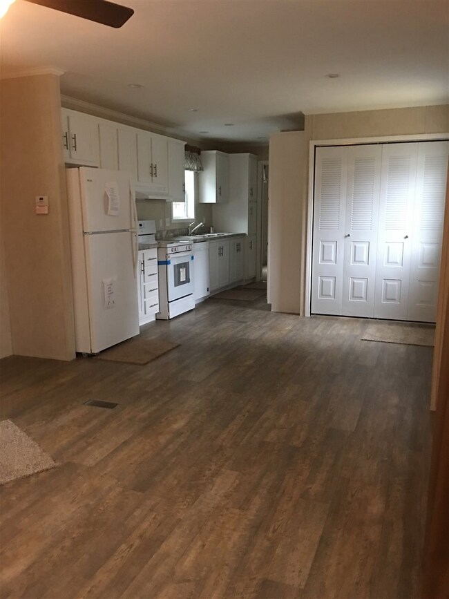 14 Old Cart Rd, Raymond, NH 03077 - photo 5