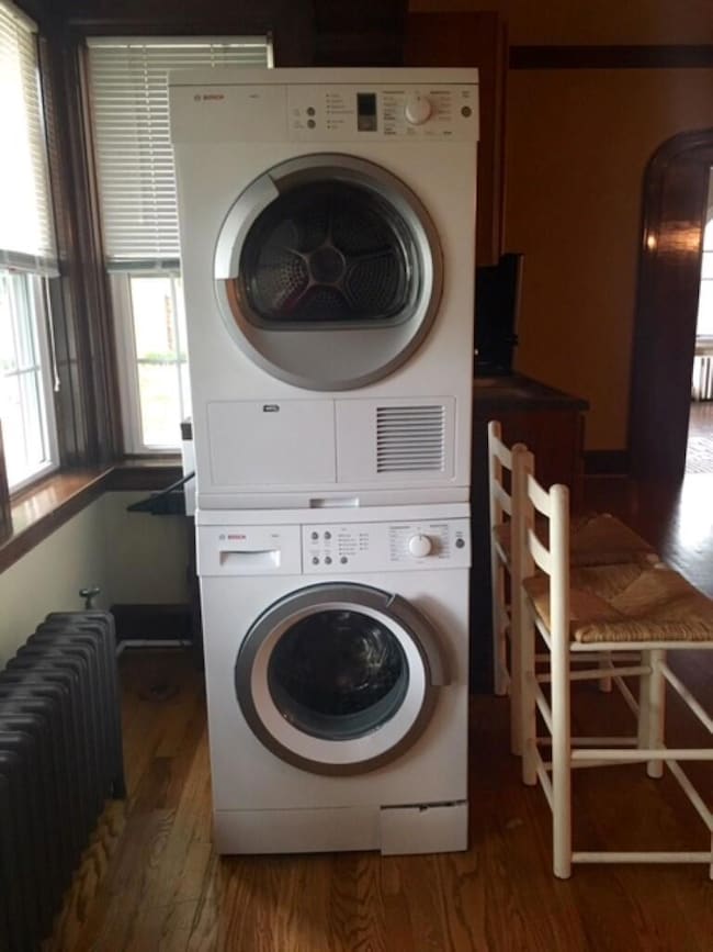 RM 1- WASHER AND DRYER (Medium)