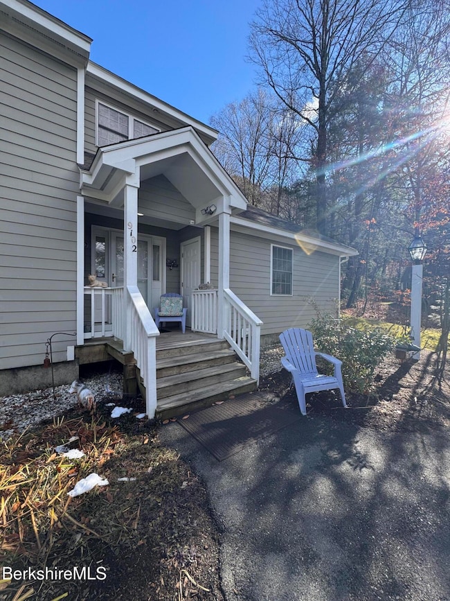 9102 Mountainside Dr, Hancock, MA 01237 - photo 4