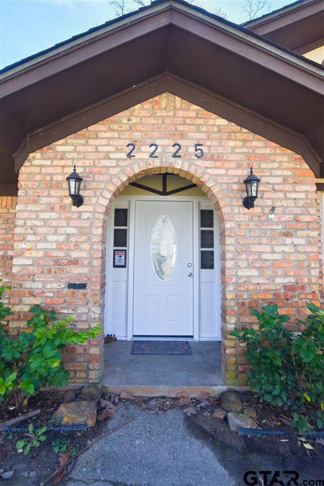 2225 2225 Heather Ln, Tyler, TX 75703 - photo 3