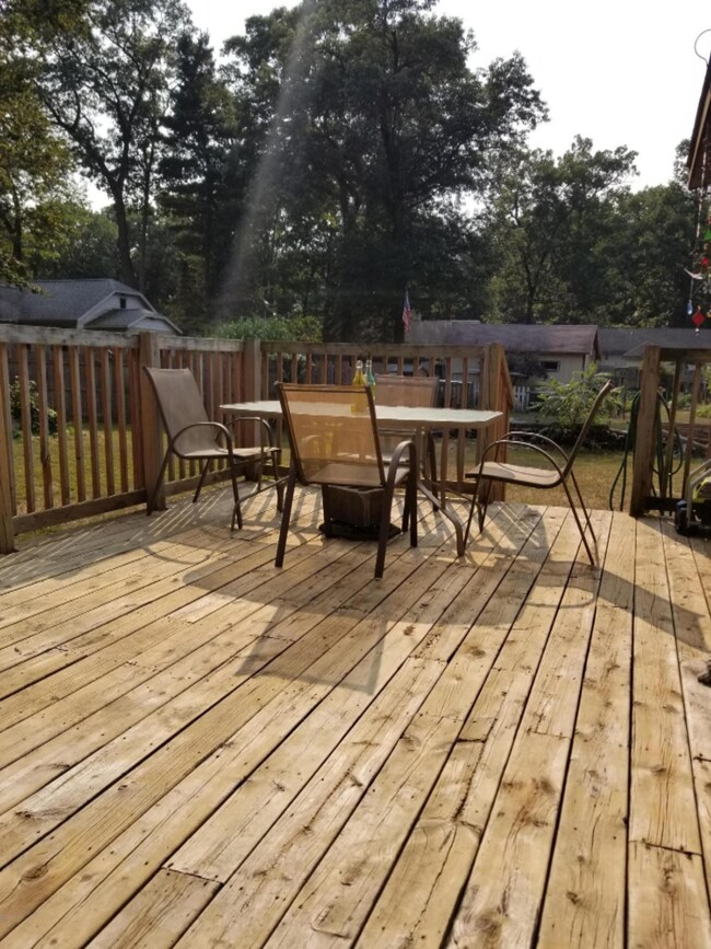 15228 3rd back deck 2