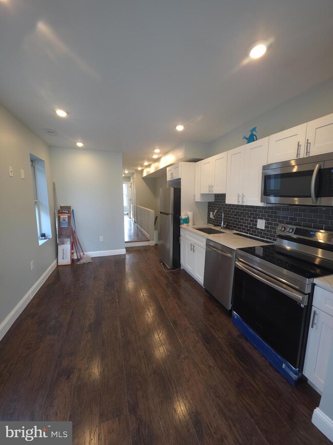 1135 W Somerset St unit 2, Philadelphia, PA 19133 - photo 5