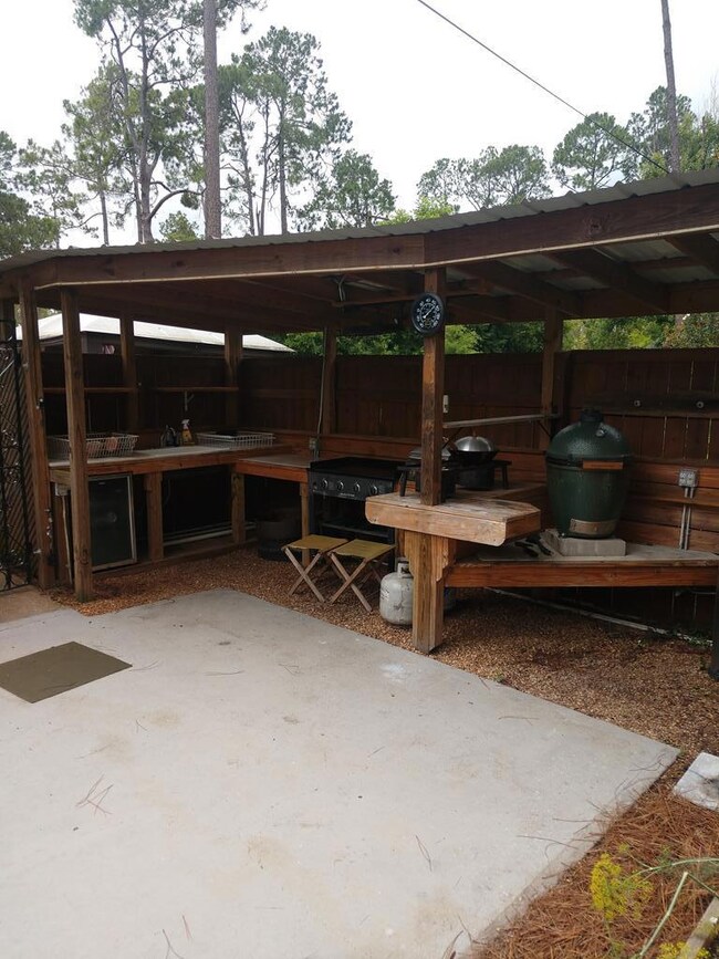 1807 W Lakeridge Dr, Albany, GA 31707 - photo 5