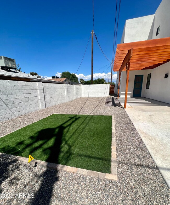 2517 N 23rd St, Phoenix, AZ 85006 - photo 5