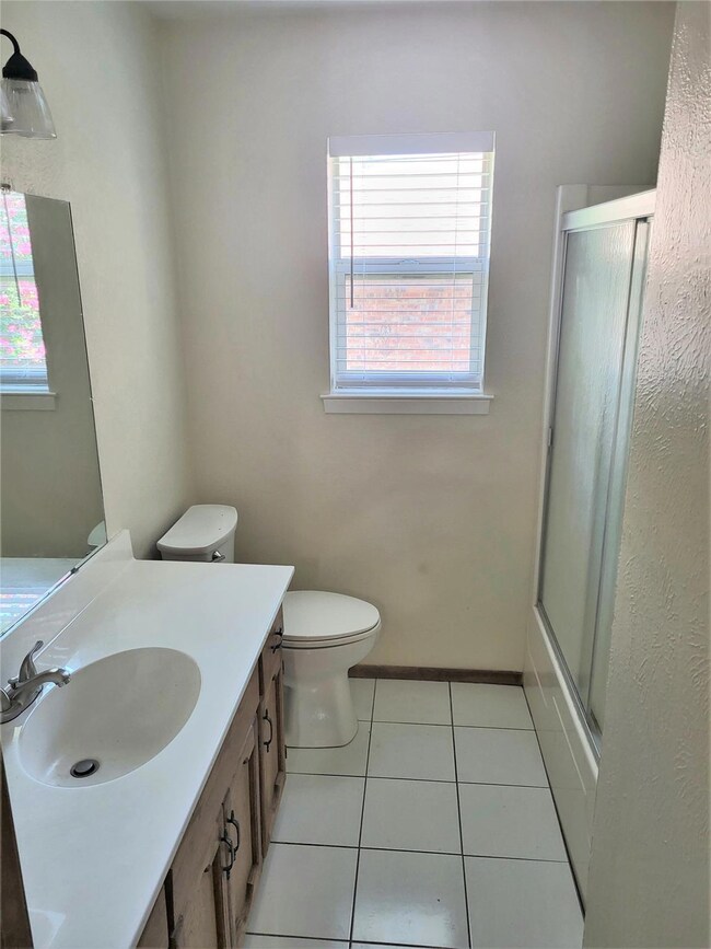 1506 La Salle Dr, Sherman, TX 75090 - photo 7