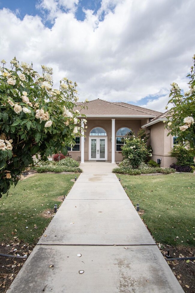 20646 Avenue 152, Porterville, CA 93257 - photo 5