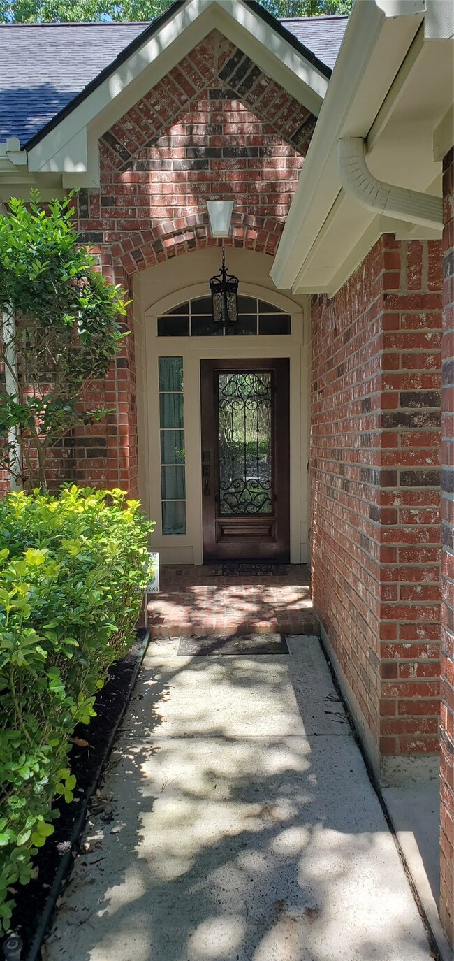 31206 Deerwood Park Ln, Spring, TX 77386 - photo 2