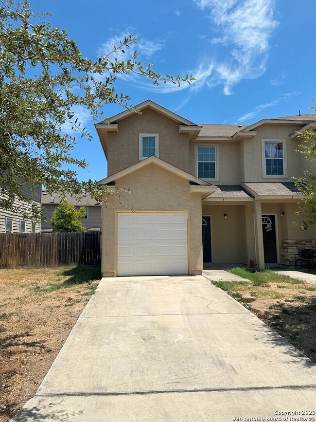 16802 Showdown Path unit 1, Selma, TX 78154 - photo 2