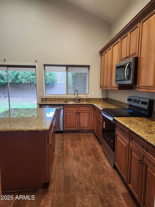 7453 W Melinda Ln, Glendale, AZ 85308 - photo 5