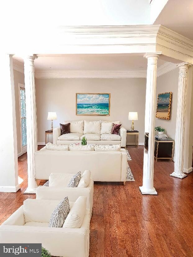 16472 Hayes Ln, Woodbridge, VA 22191 - photo 2